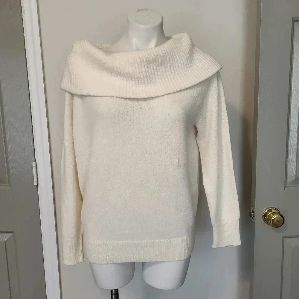 Uniqlo Cream/Ivory Off-The-Shoulder Wool Blend Soft Sweater(XL)